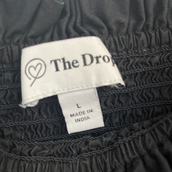 Long-Sleeved Ruffled Smocked Top - Picture 3 of 4